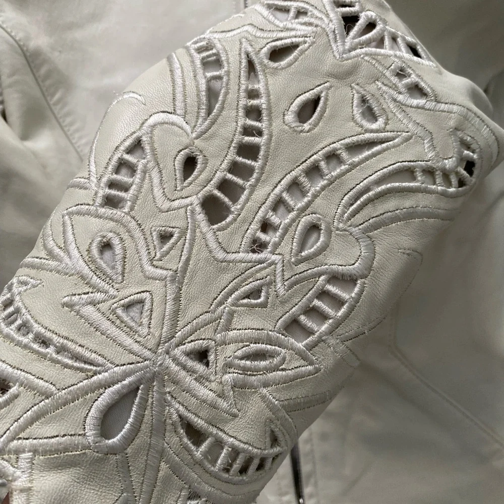 Lillie Rubin White Leather Jacket with Intricate Details size 6 pristine